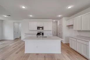190 Hornet St, Elgin, TX 78621 - Photo 7