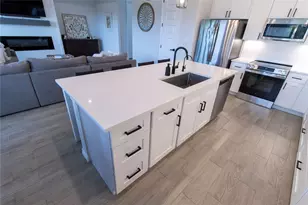 8011 Flintlock Cir, Lago Vista, TX 78645 - Photo 11