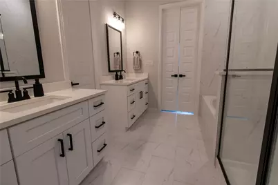 8011 Flintlock Circle, Lago Vista, TX 78645 - Photo 17