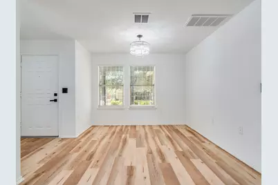 4504 Lyra Circle, Austin, TX 78744 - Photo 5