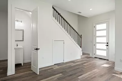 504 Walker Street, Smithville, TX 78957 - Photo 7