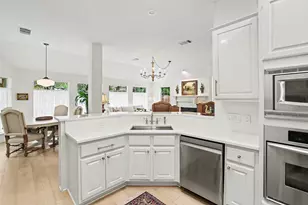 2025 St Andrews Dr, Round Rock, TX 78664 - Photo 13