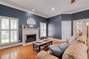 1204 W 39th St, Austin, TX 78756 - Photo 11