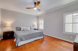 1204 W 39th St, Austin, TX 78756 - Photo 23