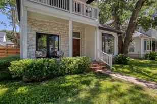 1204 W 39th St, Austin, TX 78756 - Photo 3