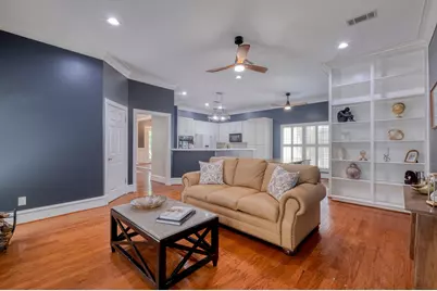 1204 W 39th Street, Austin, TX 78756 - Photo 9