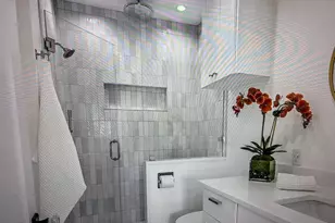 106 E 35th St, Austin, TX 78705 - Photo 15