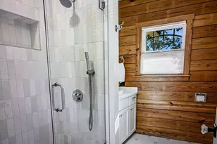 106 E 35th St, Austin, TX 78705 - Photo 9