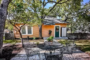 106 E 35th St, Austin, TX 78705 - Photo 17