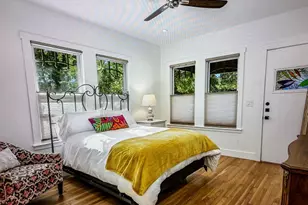 106 E 35th St, Austin, TX 78705 - Photo 7