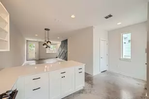 801 N Bluff Dr, Austin, TX 78745 - Photo 11