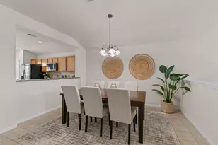 7830 Squirrel Hollow Dr, Georgetown, TX 78628 - Photo 5