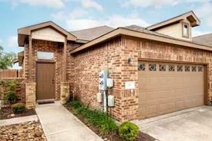 586 Creekside Cir, New Braunfels, TX 78130 - Photo 1