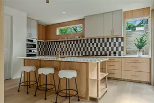 1102 Charlotte St, Austin, TX 78703 - Photo 5