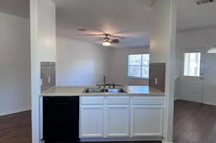 12720 Waynespur Ln, Elgin, TX 78621 - Photo 7