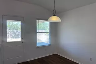 12720 Waynespur Ln, Elgin, TX 78621 - Photo 13