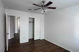 12720 Waynespur Ln, Elgin, TX 78621 - Photo 19