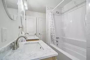 605 Bishop St, Smithville, TX 78957 - Photo 27