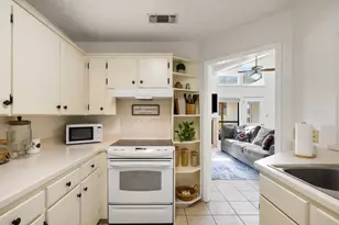 102 Pitchfork Dr, Johnson City, TX 78636 - Photo 7