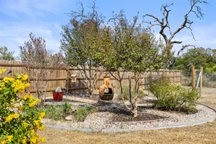 102 Pitchfork Dr, Johnson City, TX 78636 - Photo 17