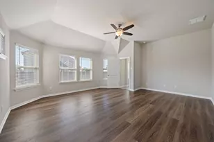 717 N Emory Cove, Hutto, TX 78634 - Photo 9