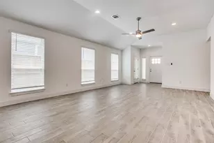 11301 Lago de Garda Dr, Austin, TX 78747 - Photo 5