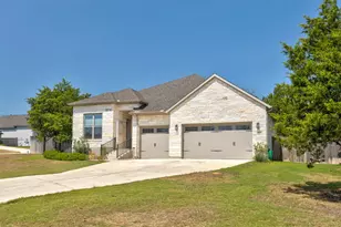 132 Darst Ln, Bastrop, TX 78602 - Photo 5
