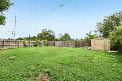 606 E Pecan Street, Taylor, TX 76574 - Photo 31