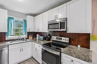 606 E Pecan Street, Taylor, TX 76574 - Photo 11