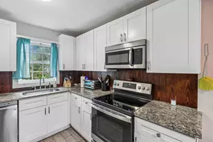 606 E Pecan St, Taylor, TX 76574 - Photo 11