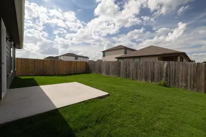 284 Feathers Street, Jarrell, TX 76537 - Photo 19