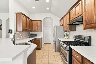 10125 Anahuac Trail, Austin, TX 78747 - Photo 7