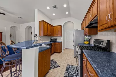 10125 Anahuac Trail, Austin, TX 78747 - Photo 7