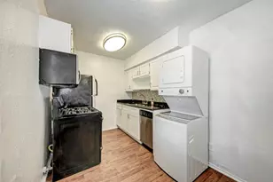 2401 Manor Rd, Austin, TX 78722 - Photo 13