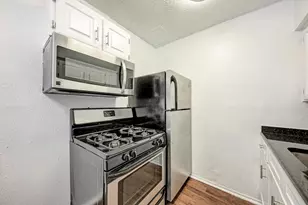 2401 Manor Rd, Austin, TX 78722 - Photo 15