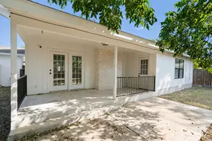 556 E 19th St, Georgetown, TX 78626 - Photo 31