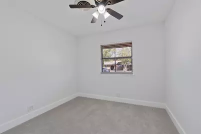 556 E 19th Street, Georgetown, TX 78626 - Photo 27