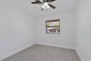 556 E 19th St, Georgetown, TX 78626 - Photo 27