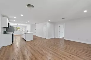 556 E 19th St, Georgetown, TX 78626 - Photo 9