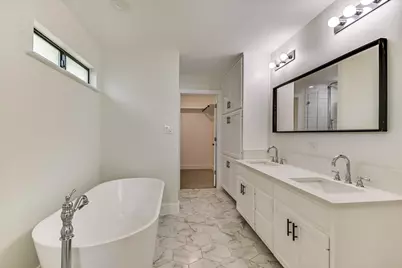 556 E 19th Street, Georgetown, TX 78626 - Photo 19