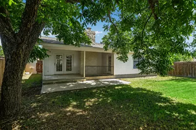 556 E 19th Street, Georgetown, TX 78626 - Photo 33