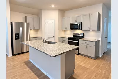 1823 Windsor Boulevard, Lockhart, TX 78644 - Photo 3