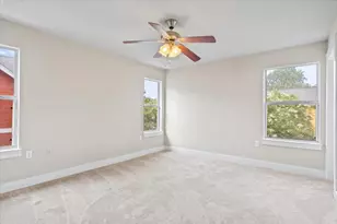 1601 Miriam Ave, Austin, TX 78702 - Photo 17