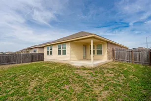 1003 Round Bale Rd, Hutto, TX 78634 - Photo 13