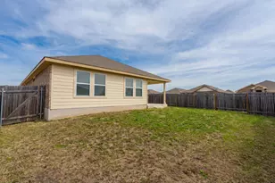 1003 Round Bale Rd, Hutto, TX 78634 - Photo 13
