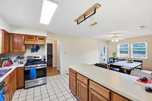 1471 Co Rd A, Lexington, TX 78947 - Photo 7