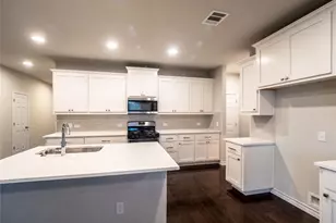 1320 Eagle Ray St, Leander, TX 78641 - Photo 9