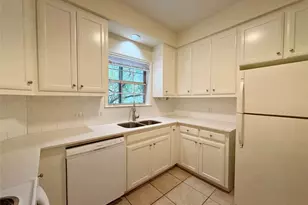 2100 San Gabriel St, Austin, TX 78705 - Photo 3