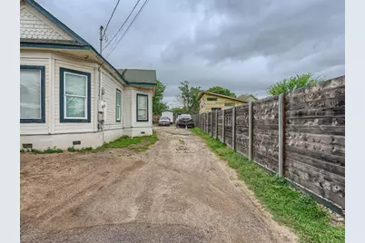 1122 Chicon Street, Austin, TX 78702 - Photo 9