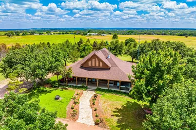 283 Hallford, Fredericksburg, TX 78624 - Photo 15